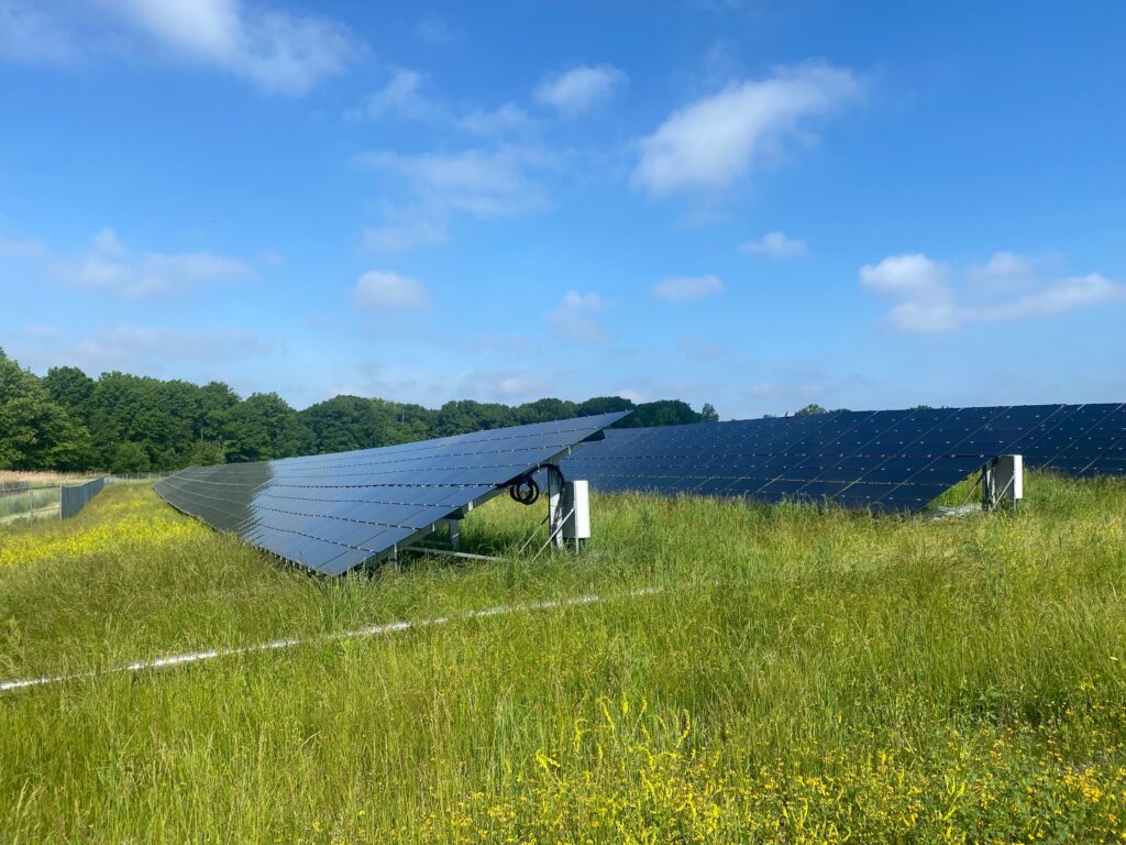 This 4 MW solar project is in Cuyahaga County, OH and supplies enough electricity to power 500 homes. Photo courtesy of Jackie Lombardi